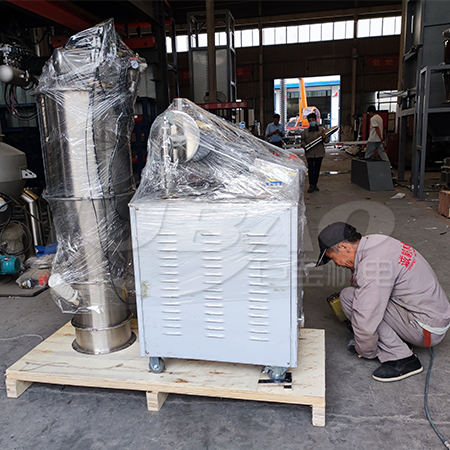 真空上料機、羅茨風(fēng)機、連續(xù)真空上料機高效裝箱