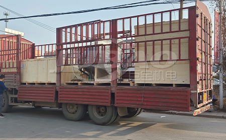 江西宋先生訂購的真空上料機木箱打包完畢，準(zhǔn)備發(fā)貨